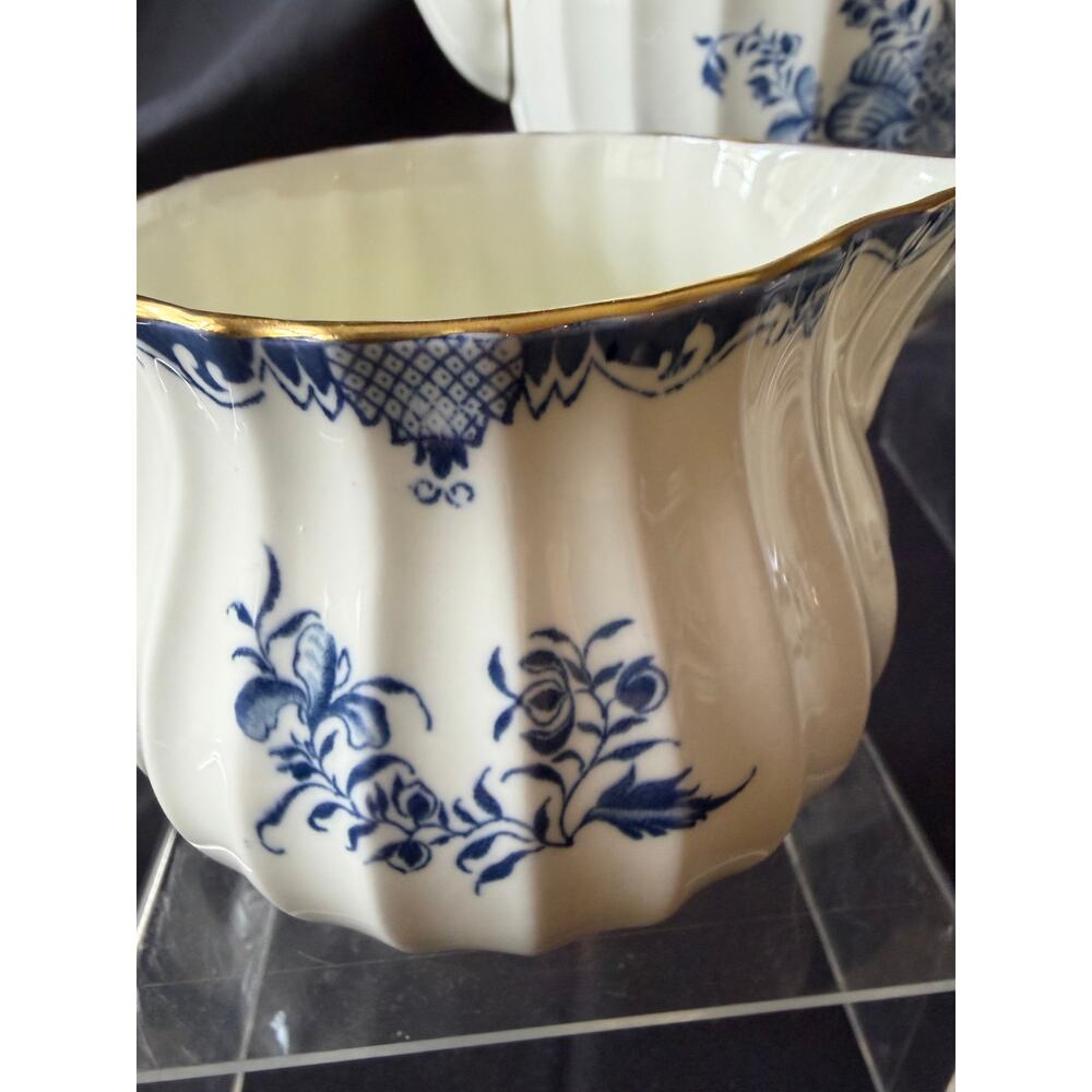 Royal Worcester Mansfield Blue & White Tea Set  Teapot, Creamer & Sugar  England - Picture 3 of 8